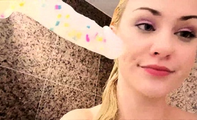 Stacked Blonde Camgirl Has Fun With Sex Toys In The Shower