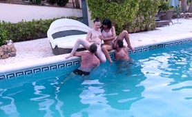 Sexy Milfs Getting Their Cunts Devoured In Poolside Foursome